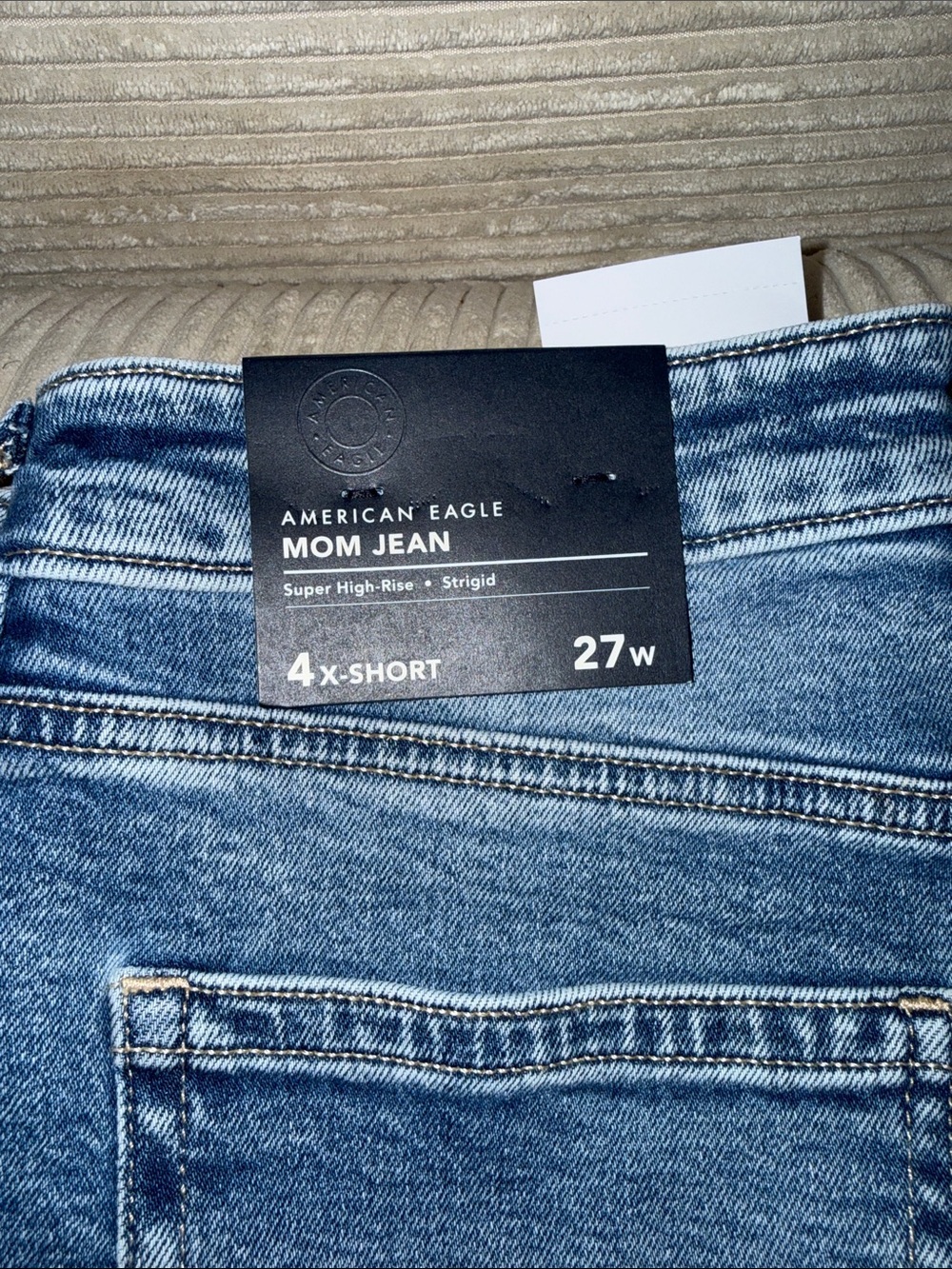 AE Ripped Mom Jean - Picture 5 of 6